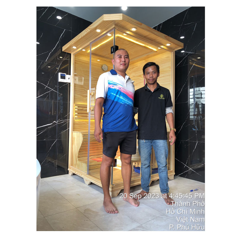 LẮP ĐẶT, BÀN GIAO PHÒNG XÔNG HƠI PHÒNG XÔNG HƠI GỖ THÔNG MỸ (1.2m x 1.2m x 2m) CHO ANH CHÍNH Ở QUẬN 9, TP.HCM